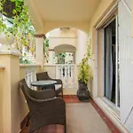 Beautiful Two Bedroom Apartment With Pool